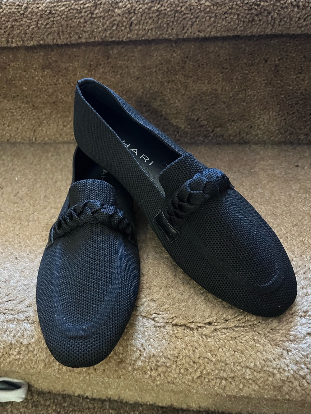 TAHARI ANDALUSIA KNITTED BLACK LOAFERS Size US 6 - Picture 6 of 6
